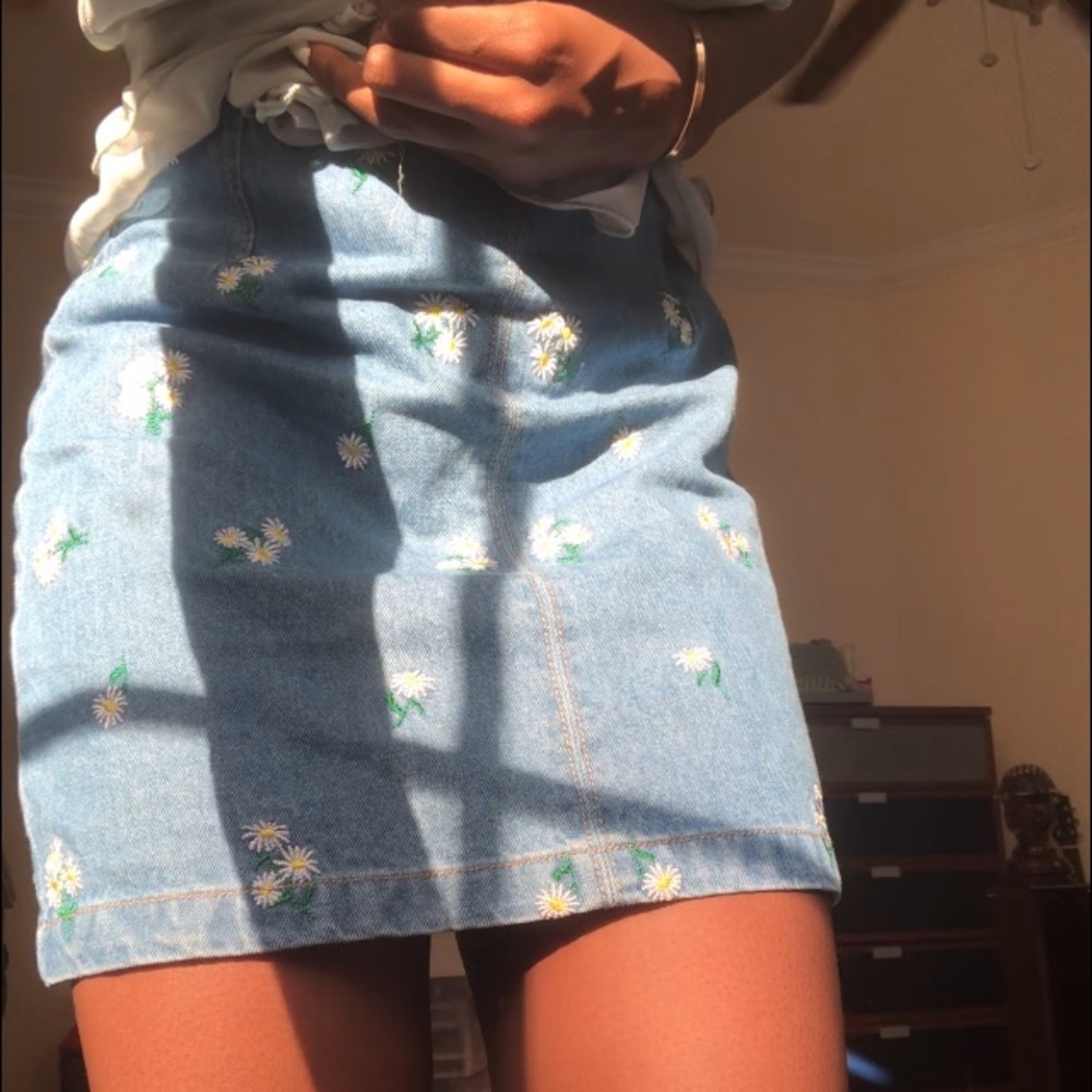 HIGH WAISTED DAISY PRINT DENIM JEANS SKIRT